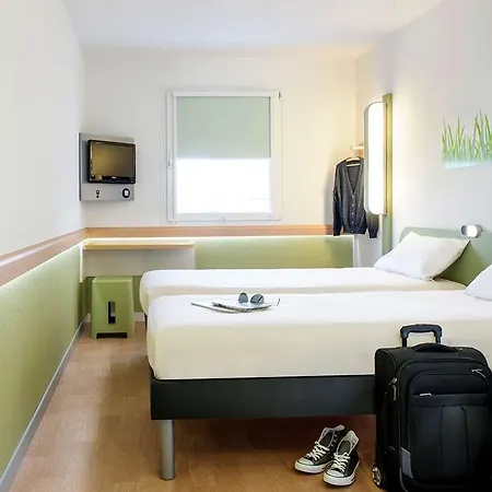 Ibis Budget Centre Hotel *